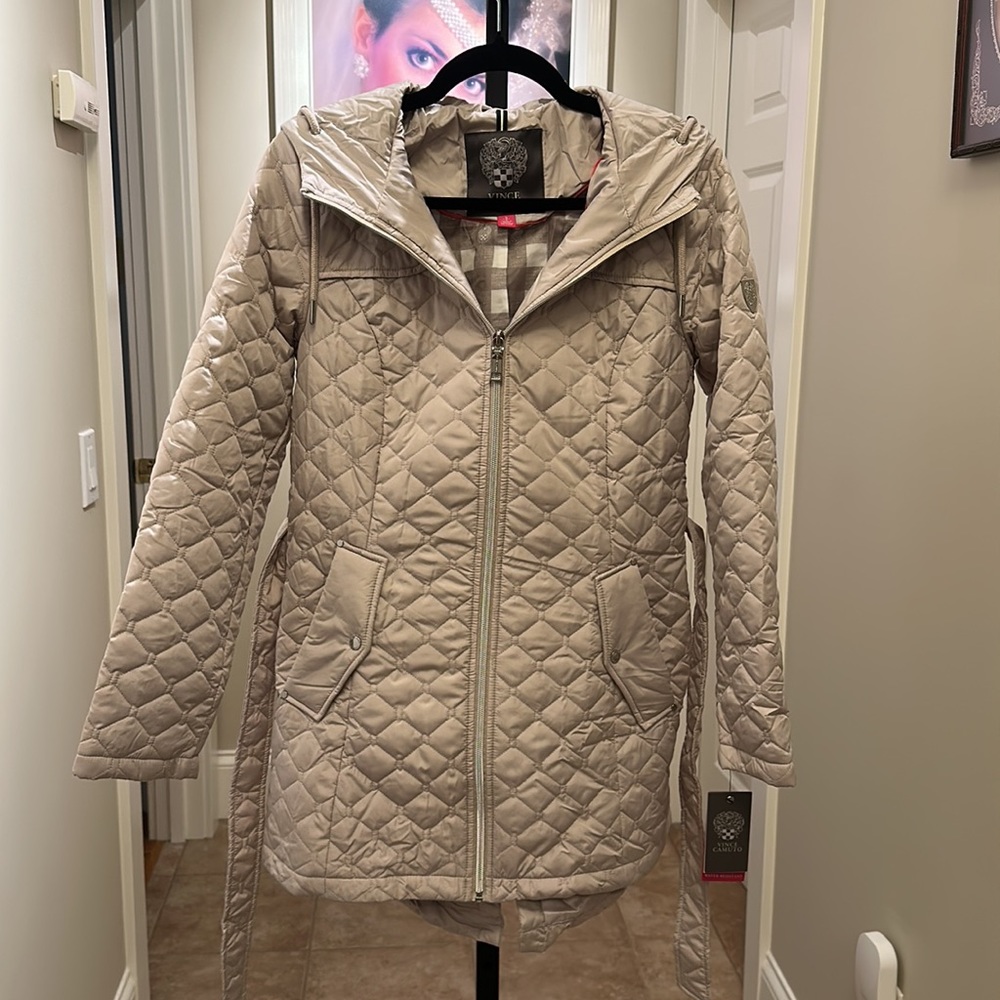 VINCE CAMUTO women’s Belted Hooded Quilted Jacket - Picture 14 of 16